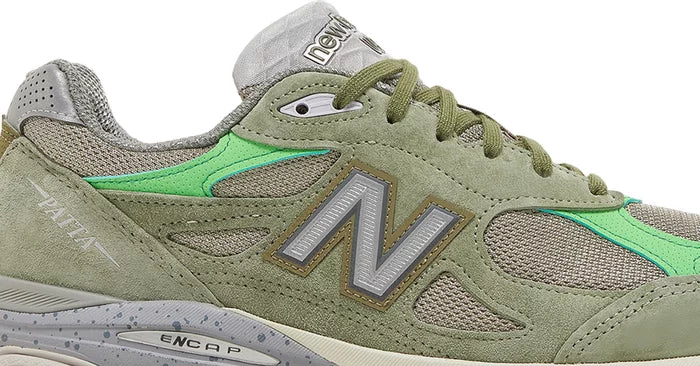 New Balance 990v3 MiUSA Patta Keep Your Family Close